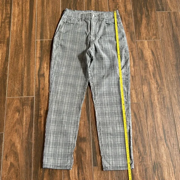 American Eagle plaid stretch Mom Jean size 6 - Picture 11 of 11